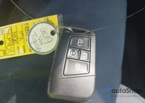 2019 Volkswagen Tiguan 2.0T Se/2.0T Sel/2.0T Sel R-Line/2.0T Sel R-Line Black z USA, uszkodzony, nr VIN 3VV3B7AX3KM135261